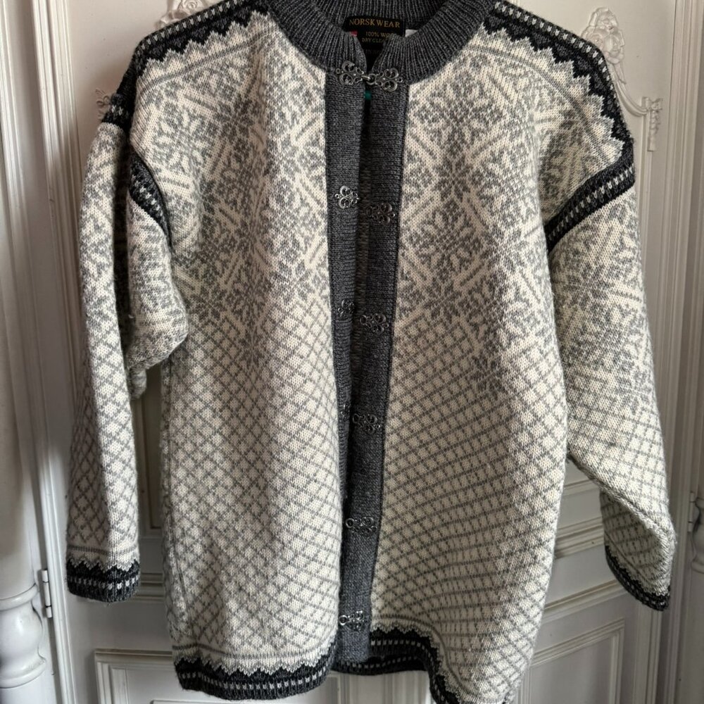 vintage Norsk Wear wool Norwegian cardigan w/ pewter hooks, women's size xs